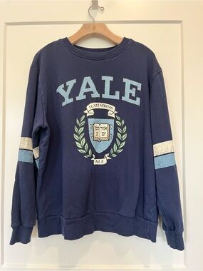 Yale University Crest Men's 90s Style Crewneck Sweatshirt Collegiate Preppy Sz M